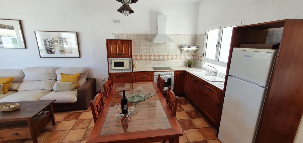 Isabel2 Apartment Famara Bagian luar foto